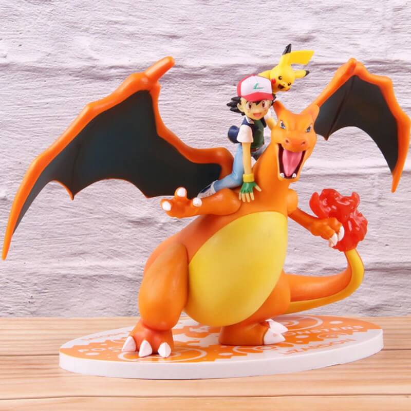 Action Figure Ash e Charizard